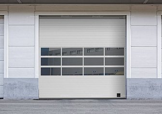 Промышленные ворота с панорамным остеклением Doorhan ISD02 (6100х4600)